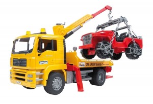Bruder Man TGA Breakdowntruck with Cross Country Vehicle (02750)